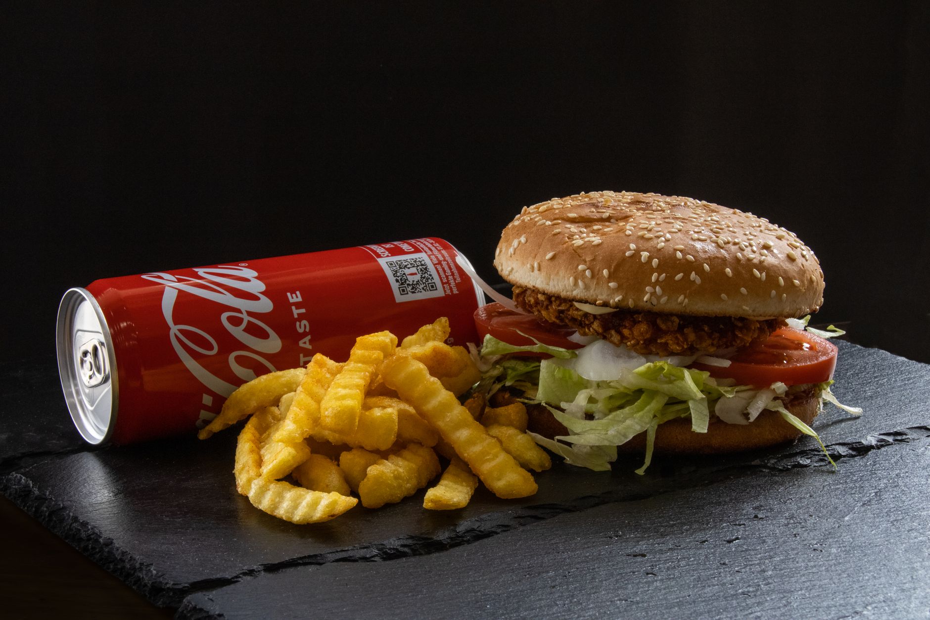 Harga menu ala carte KFC terbaru, lengkap dengan pilihan paket dan harga per item.