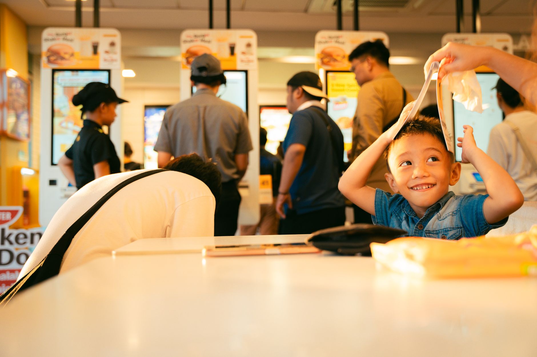 Menu ala carte McDonald's menampilkan pilihan makanan dan minuman premium yang dapat dipesan secara terpisah.