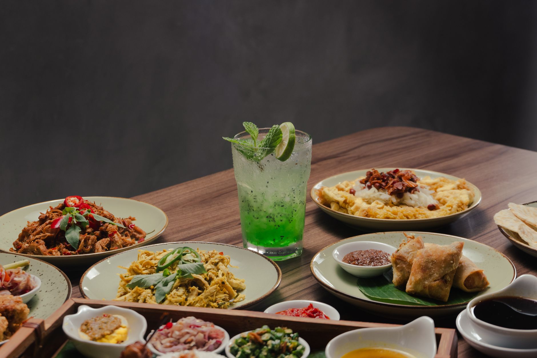 Ilustrasi arti istilah à la carte yang berarti memilih menu secara individu sesuai selera