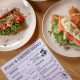 Contoh menu a la carte menampilkan variasi hidangan dengan harga terpisah, memudahkan pilihan pelanggan